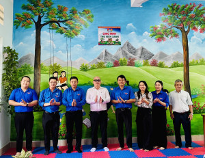 Trao tặng công trình thanh niên – Thư Viện Xanh cho Trường THCS Phước Khánh