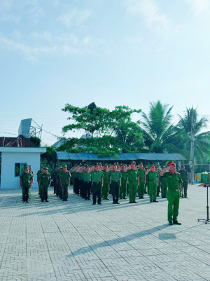 Công an xã Đại Phước tổ chức Lễ chào cờ Tổ quốc tháng 4/2026 và dâng hương tại Bia tưởng niệm Liệt sĩ