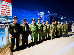 Công an xã Đại Phước phối hợp bảo đảm an ninh, an toàn chương trình ca nhạc đặc biệt và bắn pháo hoa tầm cao tối ngày 30/4