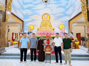 Công an xã Đại Phước thăm, chúc mừng các cơ sở Phật giáo nhân Đại lễ Phật đản năm 2026