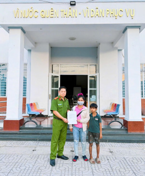 Công an xã Đại Phước hỗ trợ tìm thấy cháu bé 11 tuổi đi lạc, nhận thư cảm ơn từ gia đình