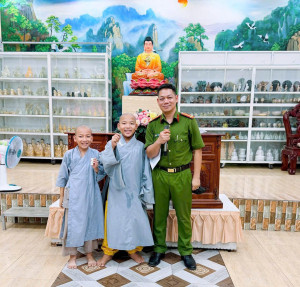 Công an xã Đại Phước phối hợp Chùa Pháp Bảo tuyên truyền, phổ biến pháp luật cho hơn 100 tăng, ni, phật tử