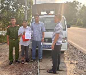 Công an xã Đại Phước phối hợp bắt giữ đối tượng truy nã về hành vi đánh bạc