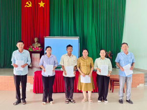 Chi bộ ấp Phước Lương tổ chức sinh hoạt đầu tiên sau khi thành lập