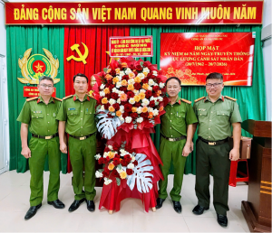 Công an xã Đại Phước tổ chức Họp mặt kỷ niệm 64 năm Ngày truyền thống lực lượng Cảnh sát nhân dân