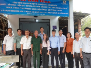 03 căn nhà tình thương được trao tặng trong dịp cao điểm hưởng ứng đợt thi đua đặc biệt 500 ngày đêm “Đoàn kết - Kỷ cương - Hiệu quả - Bức phá, xây dựng Đồng Nai phát triển văn minh, hiện đại”