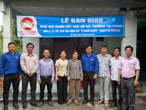 Đại Phước trao tặng nhà Đại đoàn kết cho hộ bà Trương Thị Thanh