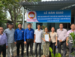 Mái ấm Đại đoàn kết đến với hộ bà Nguyễn Thị Lịch tại ấp Phú Hữu