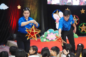 Hơn 1000 phần quà trung thu được trao đến các em thiếu nhi trong đêm hội trăng rằm ngày 19/9/2026.