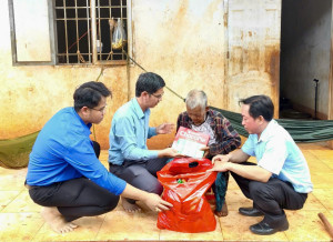 THIẾT THỰC CHĂM LO AN SINH XÃ HỘI NHÂN DỊP KỶ NIỆM NGÀY SINH CHỦ TỊCH HỒ CHÍ MINH
