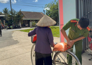 CÔNG AN TỈNH ĐỒNG NAI TRIỂN KHAI CÔNG TÁC AN SINH XÃ HỘI TẠI XÃ ĐẮC LUA NHÂN DỊP TẾT NGUYÊN ĐÁN 2026