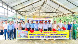 LỄ KHỞI CÔNG CÔNG TRÌNH XÂY DỰNG CỔNG CHÀO, LẮP ĐẶT HỆ THỐNG ĐÈN LED TUYÊN TRUYỀN TRÊN ĐỊA BÀN XÃ ĐAK LUA