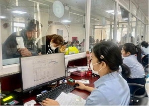 Đẩy mạnh cải cách hành chính, nâng cao chất lượng dịch vụ...