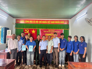 Xã Đăk Ơ tăng cường tạo điều kiện để người dân giám sát hoạt...