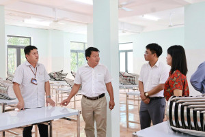 Sở Giáo dục và Đào tạo thành phố Đồng Nai kiểm tra tiến độ xây dựng trường bán trú tại xã Đăk Ơ