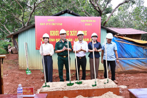 Khởi công xây dựng "Nhà tình nghĩa Quân – Dân" cho người...