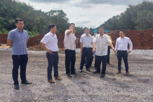 59 Đoàn đã khảo sát thực tế một số công trình dự án giao thông đang triển khai trên địa bàn xã