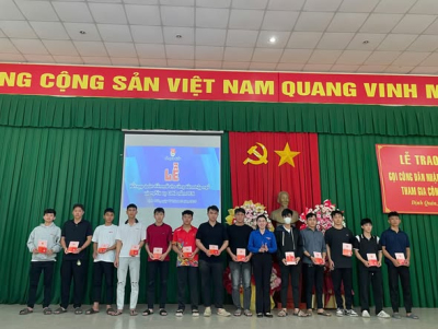 Hình Lễ kết nạp đoàn viên trước khi nhập ngũ năm 2026