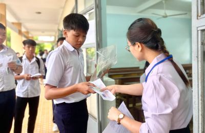 GẦN 900 THÍ SINH THAM DỰ KỲ THI TUYỂN SINH VÀO LỚP 10 THPT