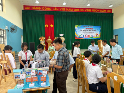 Thí sinh tham gia Cuộc thi Sáng tạo thanh thiếu niên, nhi đồng cụm 8
