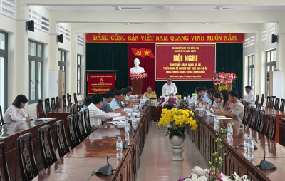 Thành ủy viên, Bí thư Đảng ủy, Chủ tịch HĐND xã Định Quán Nguyễn Cao Cường phát biểu tại hội nghị