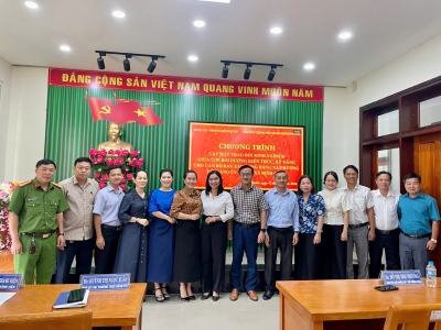 ĐẢNG ỦY - UBND XÃ ĐỊNH QUÁN: GIAO LƯU – TRAO ĐỔI KINH NGHIỆM THỰC TIỄN CÙNG LỚP BỒI DƯỠNG CÁN BỘ BAN XÂY DỰNG ĐẢNG XÃ/PHƯỜNG