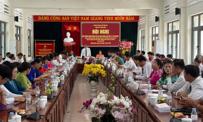 Thành ủy viên, Bí thư Đảng ủy, Chủ tịch HĐND xã Định Quán Nguyễn Cao Cường phát biểu tại hội nghị