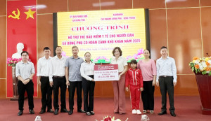 Agribank chi nhánh Đồng Phú – Bình Phước hỗ trợ thẻ BHYT cho người dân có hoàn cảnh khó khăn