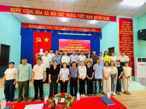 ĐỒNG PHÚ KHAI GIẢNG LỚP BỒI DƯỠNG LÝ LUẬN CHÍNH TRỊ DANH CHO ĐỐI TƯỢNG KẾT NẠP ĐẢNG KHÓA 1/2025