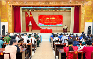 Đồng phú đối thoại trực tiếp giữa người đứng đầu cấp ủy, chính quyền với nhân dân .