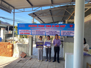 Hơn 126 triệu đồng từ Chương trình “Chia sẻ nỗi đau” trợ giúp gia đình chị Bùi Thị Trang