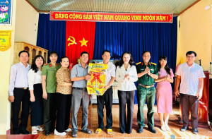 Lãnh đạo xã  Đồng Phú thăm, chúc tết và tặng quà nhân dịp Tết nguyên đán Bính Ngọ năm 2026