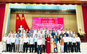 Đồng Phú: gặp mặt các thế hệ lãnh đạo chuẩn bị cho bước “chuyển mình” lên phường