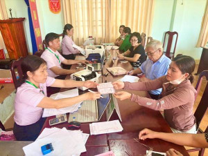 Gửi tiết kiệm tại ngân hàng chính sách xã hội, tích lũy an toàn, linh hoạt, góp phần chung sức giảm nghèo, đảm bảo an sinh xã hội.