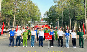 Phường Đồng Phú: Gần 500 người tham gia mít tinh và chạy hưởng ứng xây dựng phường không ma túy