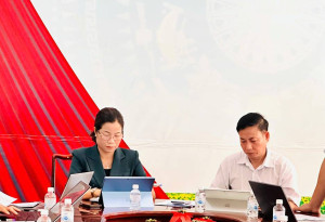 UBND phường Đồng Phú làm việc với Trung tâm Dịch vụ tổng hợp phường về công tác kiện toàn bộ máy và quản lý Nghĩa trang Nhân dân