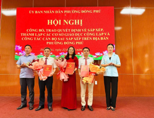 Đồng Phú: Công bố quyết định về tổ chức bộ máy và cán bộ quản lý các trường học