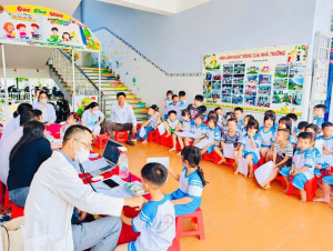 Đồng Phú: Chủ động bảo vệ và nâng cao sức khỏe học sinh ngay từ đầu năm học