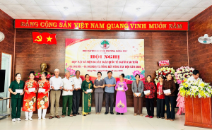 Hội người cao tuổi phường Đồng Phú họp mặt 36 năm ngày quốc tế Người cao tuổi