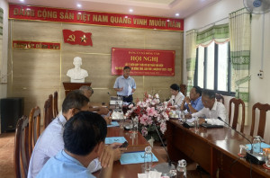 Bí thư Đảng ủy xã Đinh Văn Kỹ chủ trì Hội nghị