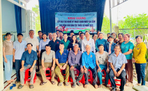 Đồng Tâm khai giảng lớp đào tạo nghề kỹ thuật chăn nuôi gia cầm cho đồng bào dân tộc thiểu số CN04/2025