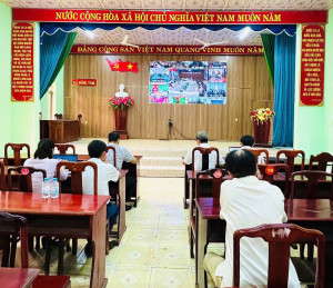 trực tuyến