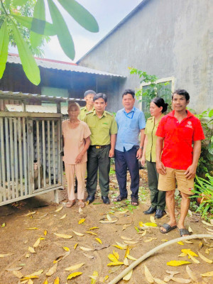 Đồng Tâm: người dân tự nguyện giao nộp 02 cá thể khỉ đuôi lợn cho cơ quan chức năng