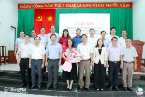 Báo và Phát thanh, Truyền hình Đồng Nai ký kết phối hợp tuyên truyền với phường Đồng Xoài