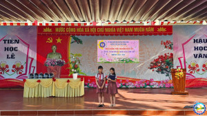 TRƯỜNG TIỂU HỌC TÂN THÀNH TỔ CHỨC TIẾT HOẠT ĐỘNG TRẢI NGHIỆM DƯỚI CỜ VỚI CHỦ ĐỀ “TRI ÂN THẦY CÔ – NGƯỜI LÁI ĐÒ THẦM LẶNG”