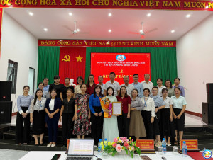 VĂN PHÒNG HĐND VÀ UBND PHƯỜNG ĐỒNG XOÀI  TỔ CHỨC LỄ KẾT NẠP ĐẢNG VIÊN MỚI