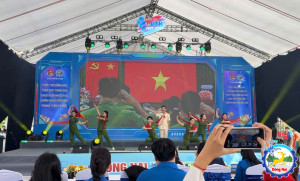 TUỔI TRẺ ĐỒNG XOÀI XUẤT SẮC GIÀNH GIẢI NHÌ TẠI LIÊN HOAN TUYÊN TRUYỀN CA KHÚC CÁCH MẠNG TỈNH ĐỒNG NAI ĐỢT 2 NĂM 2025