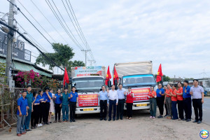 ỦY BAN MTTQ VIỆT NAM - HỘI CHỮ THẬP ĐỎ PHƯỜNG ĐỒNG XOÀI TỔ CHỨC VẬN CHUYỂN HÀNG CỨU TRỢ HỖ TRỢ ĐỒNG BÀO BỊ THIỆT HẠI TẠI TỈNH ĐẮK LẮK (PHÚ YÊN CŨ)