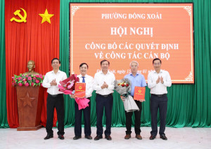PHƯỜNG ĐỒNG XOÀI: TỔ CHỨC HỘI NGHỊ TRAO QUYẾT ĐỊNH VỀ CÔNG TÁC CÁN BỘ