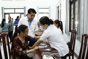 PHƯỜNG ĐỒNG XOÀI TỔ CHỨC CHIẾN DỊCH “XUÂN TÌNH NGUYỆN 2026 - HÀNH TRÌNH THẦY THUỐC TRẺ LÀM THEO LỜI BÁC”